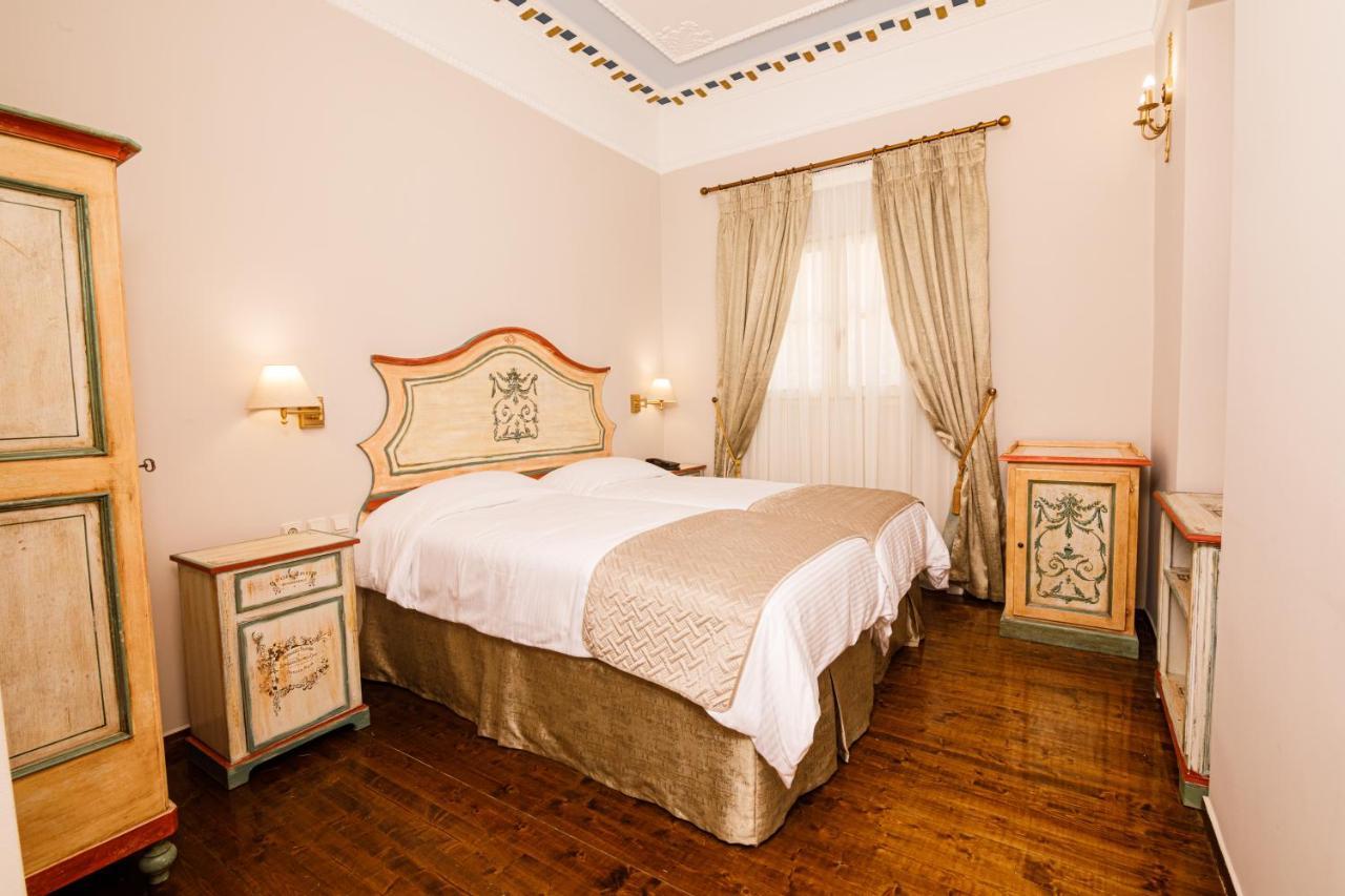 Palaiologos Luxury City Hotel Patras Exterior photo